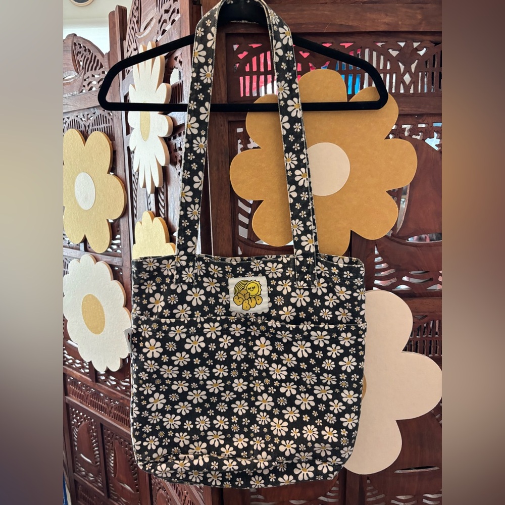 Big Bud Press Everyday Tote in Lazy Daisy